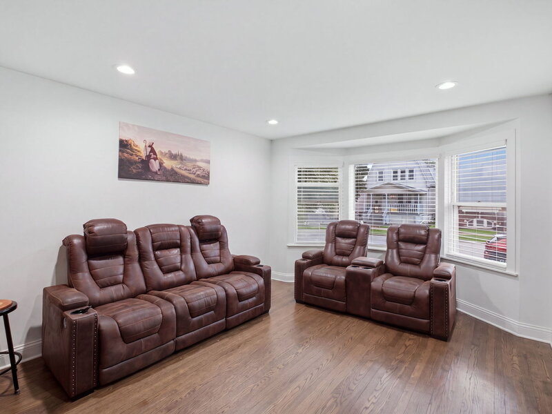 4918 W Winnemac Avenue Chicago IL 60630