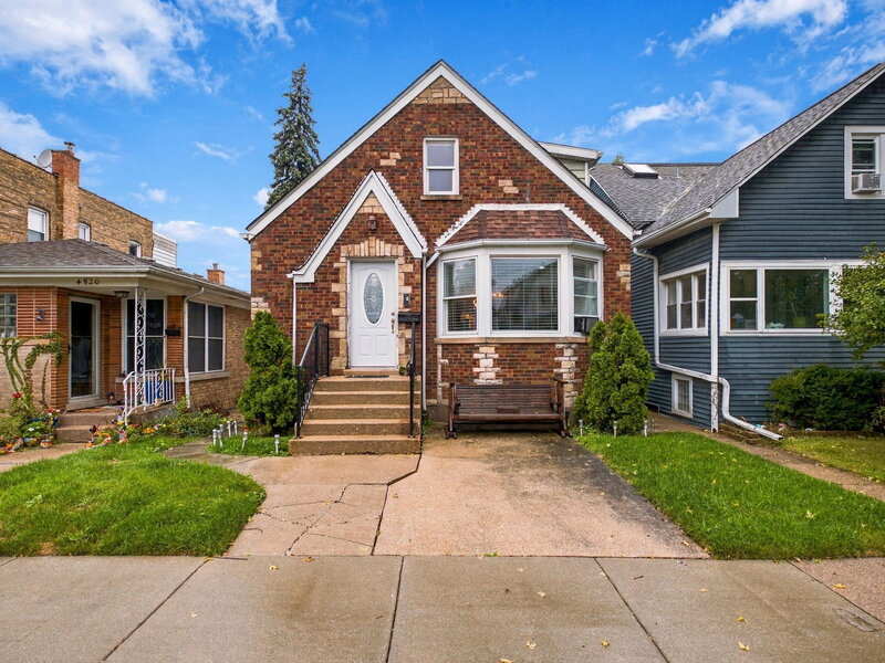 4918 W Winnemac Avenue Chicago IL 60630