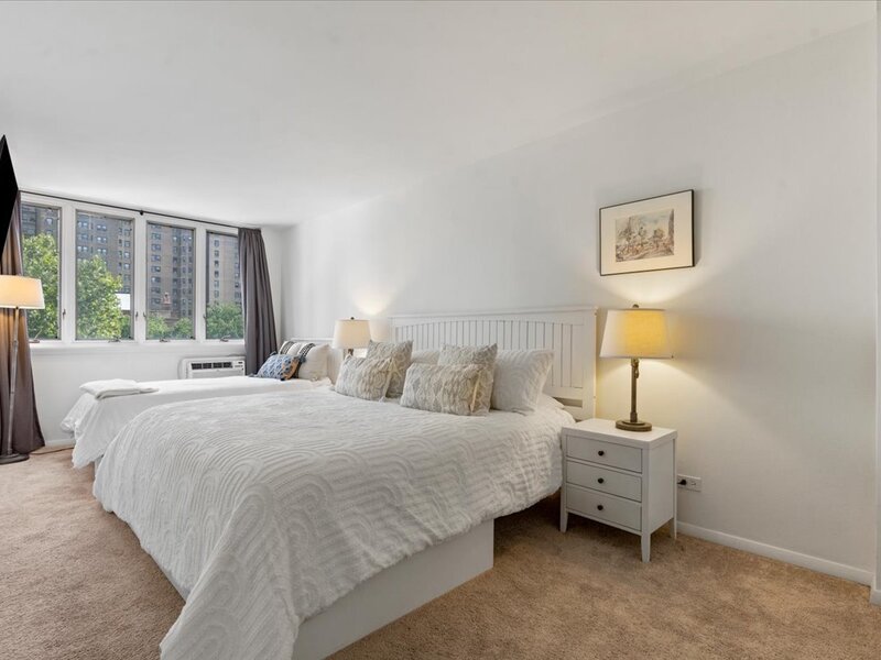 1419 N State Parkway Chicago IL 60610