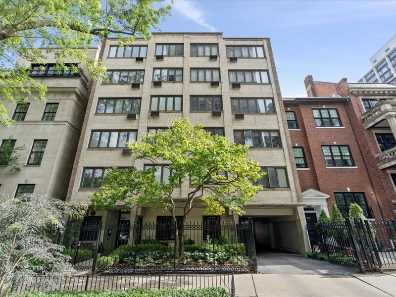 1419 N State Parkway Chicago IL 60610