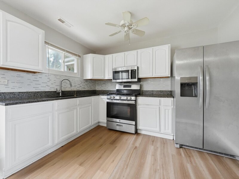 16353 Sawyer Avenue Markham IL 60428