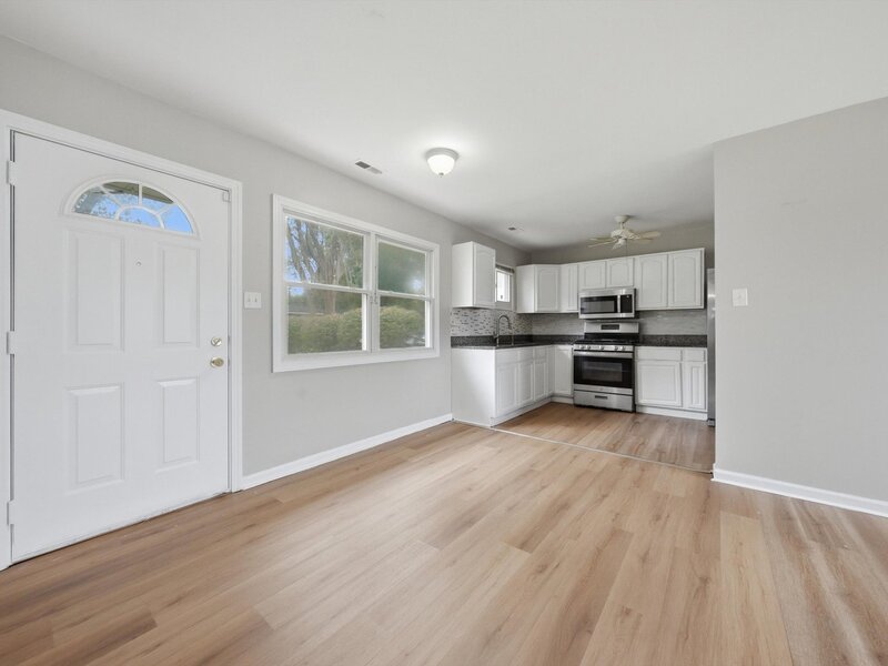 16353 Sawyer Avenue Markham IL 60428