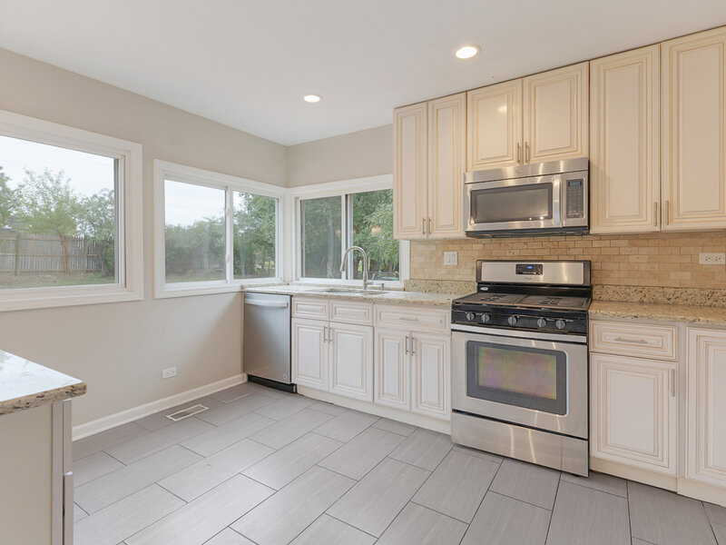 5224 Arlington Circle Hanover Park IL 60133