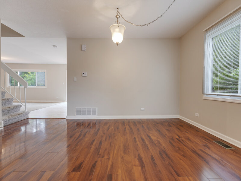 5224 Arlington Circle Hanover Park IL 60133
