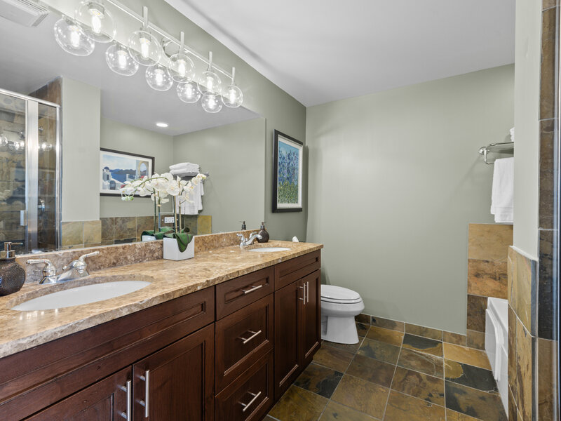 1921 W Diversey Parkway Chicago IL 60614