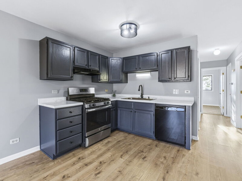 1820 W Highland Avenue Elgin IL 60123
