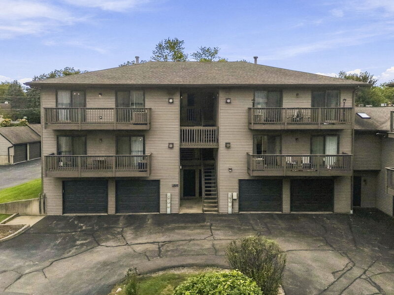 1820 W Highland Avenue Elgin IL 60123