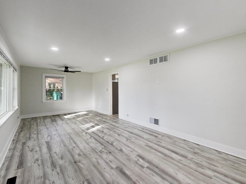 48 N Pleasant Road Lake Zurich IL 60047
