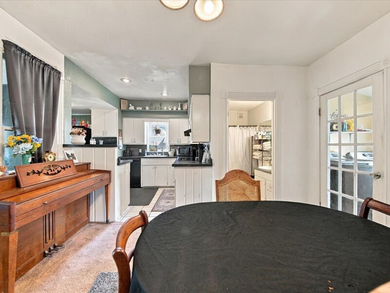 312 S Dement Avenue Dixon IL 61021