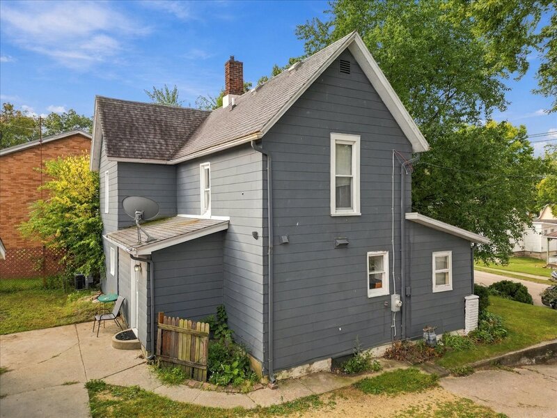 312 S Dement Avenue Dixon IL 61021