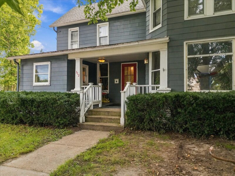 312 S Dement Avenue Dixon IL 61021