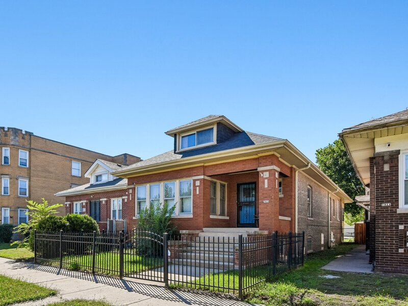 7918 S Luella Avenue Chicago IL 60617