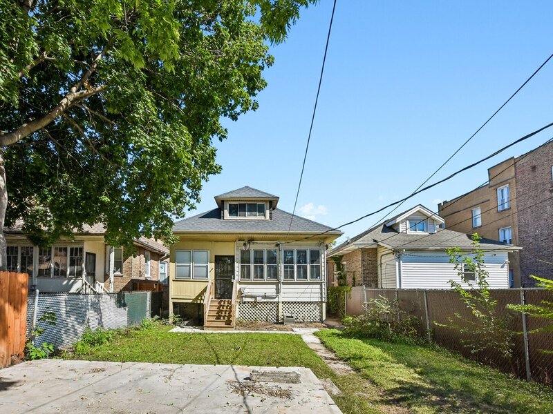 7918 S Luella Avenue Chicago IL 60617