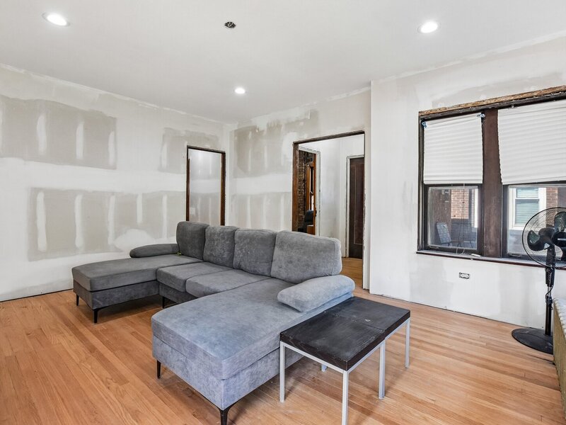 7918 S Luella Avenue Chicago IL 60617