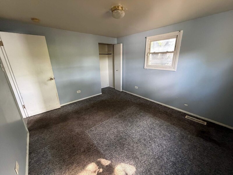 3227 Nelson Avenue Robbins IL 60472