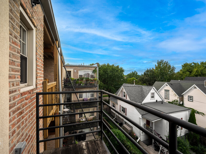 2546 W George Street Chicago IL 60618