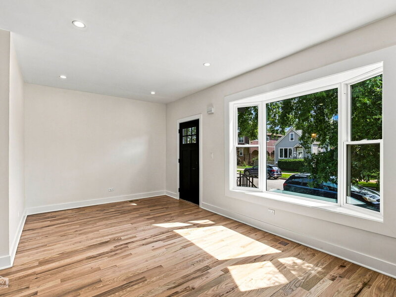 5722 W Grover Street Chicago IL 60630