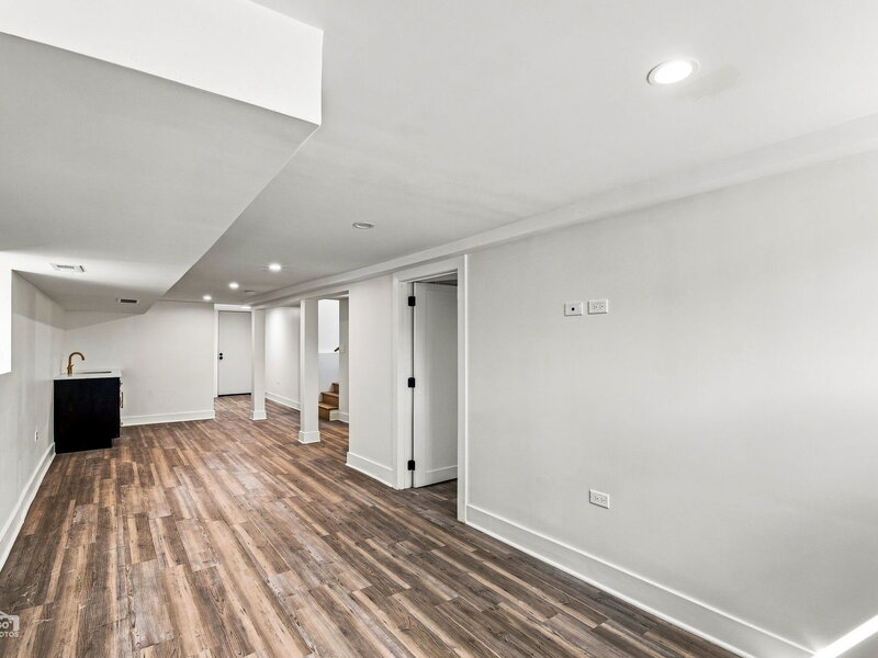5722 W Grover Street Chicago IL 60630
