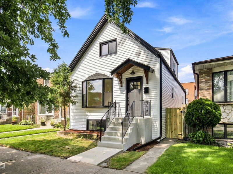 5722 W Grover Street Chicago IL 60630