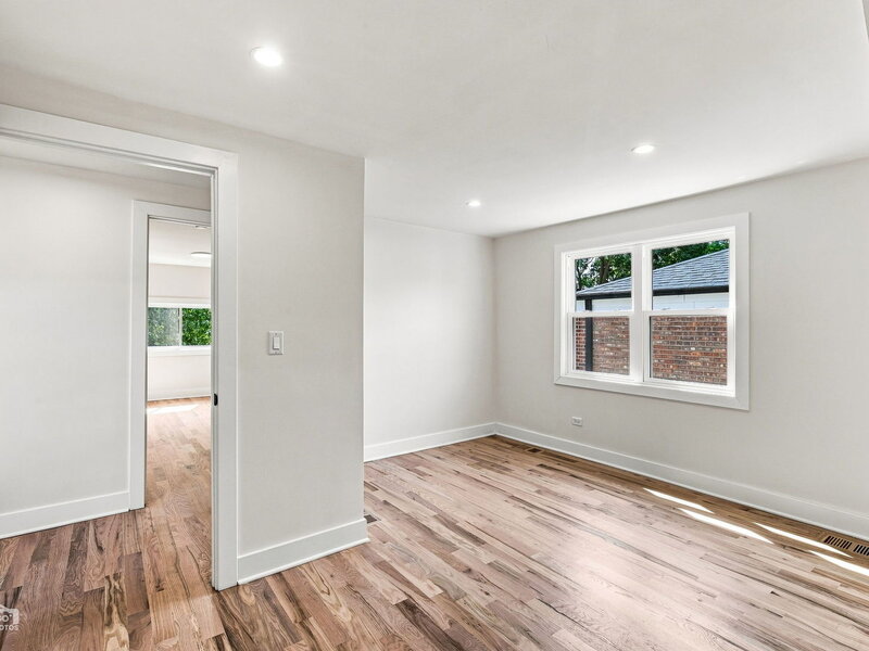 5722 W Grover Street Chicago IL 60630
