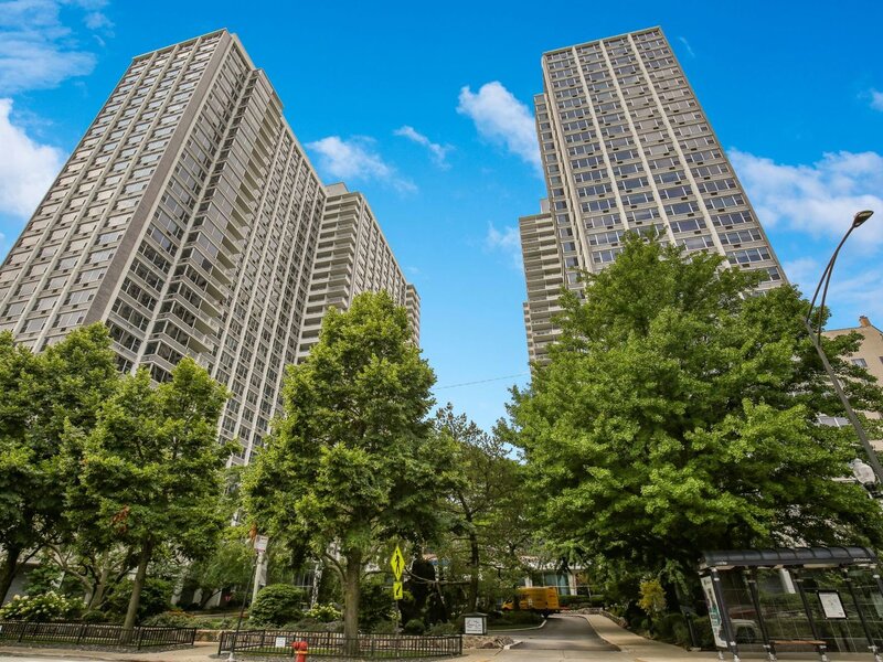 4250 N Marine Drive Chicago IL 60613