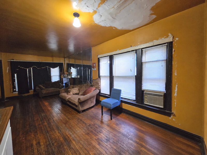 8940 S Parnell Avenue Chicago IL 60620