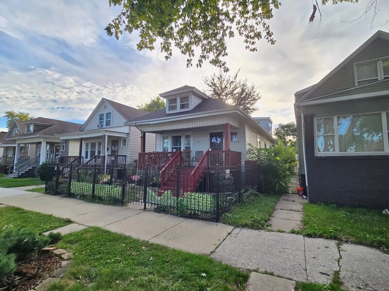 8940 S Parnell Avenue Chicago IL 60620