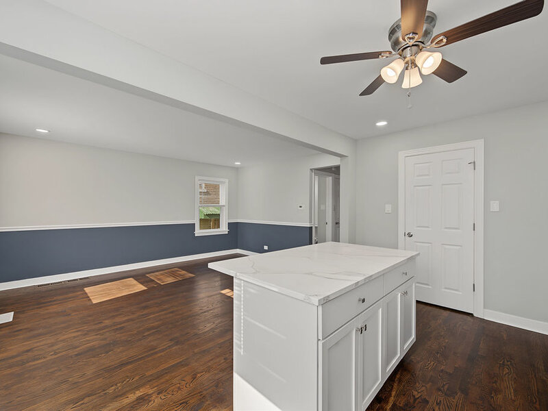 11325 S Avenue H Chicago IL 60617