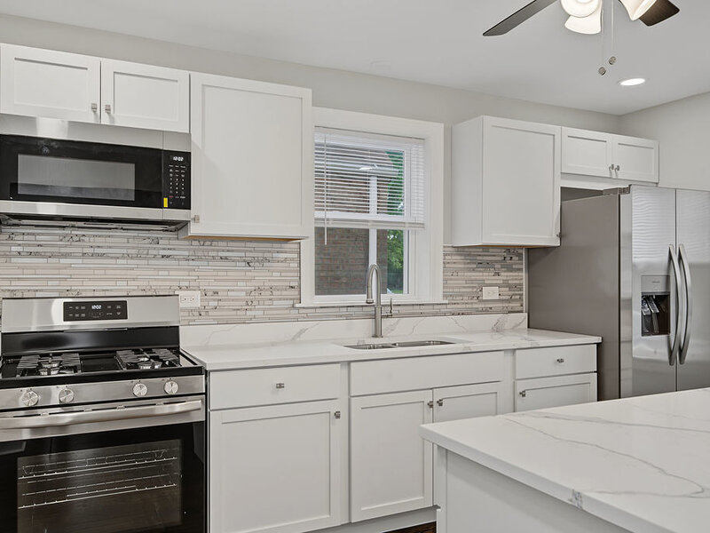 11325 S Avenue H Chicago IL 60617