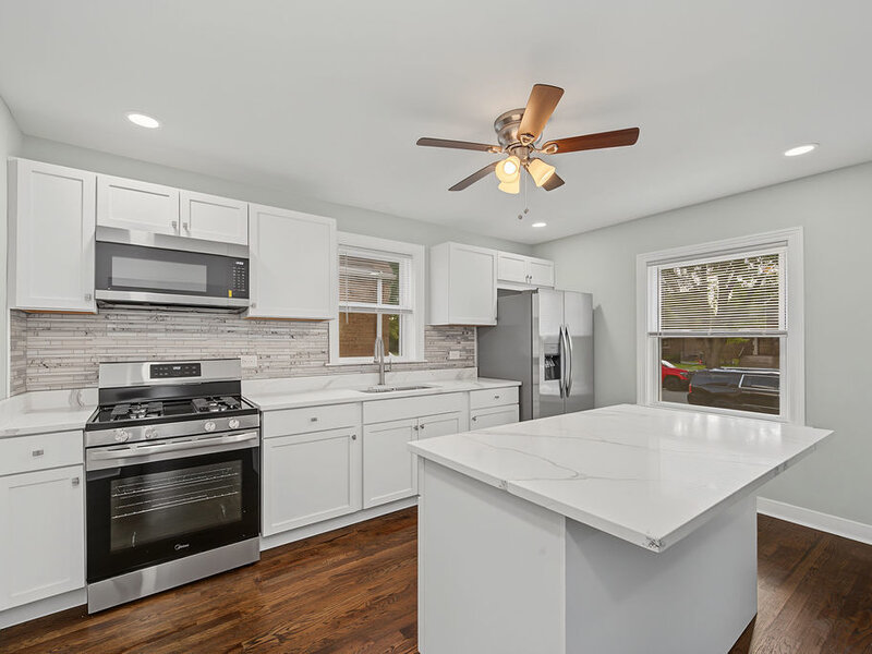 11325 S Avenue H Chicago IL 60617