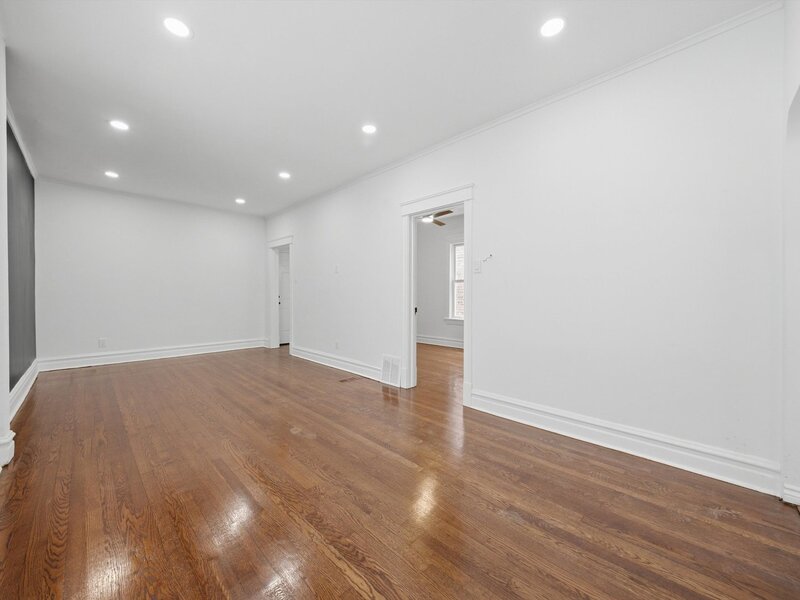 710 E 92nd Place Chicago IL 60619