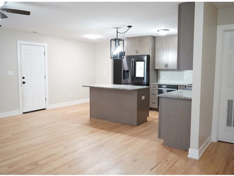 162 Thunderbird Trail Carol Stream IL 60188
