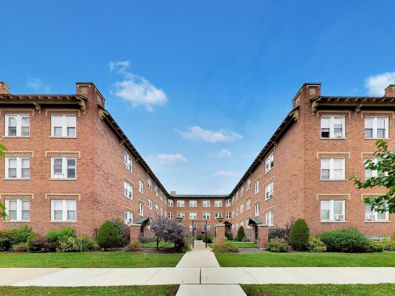 4822 W Hutchinson Street Chicago IL 60641