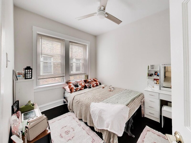 4822 W Hutchinson Street Chicago IL 60641