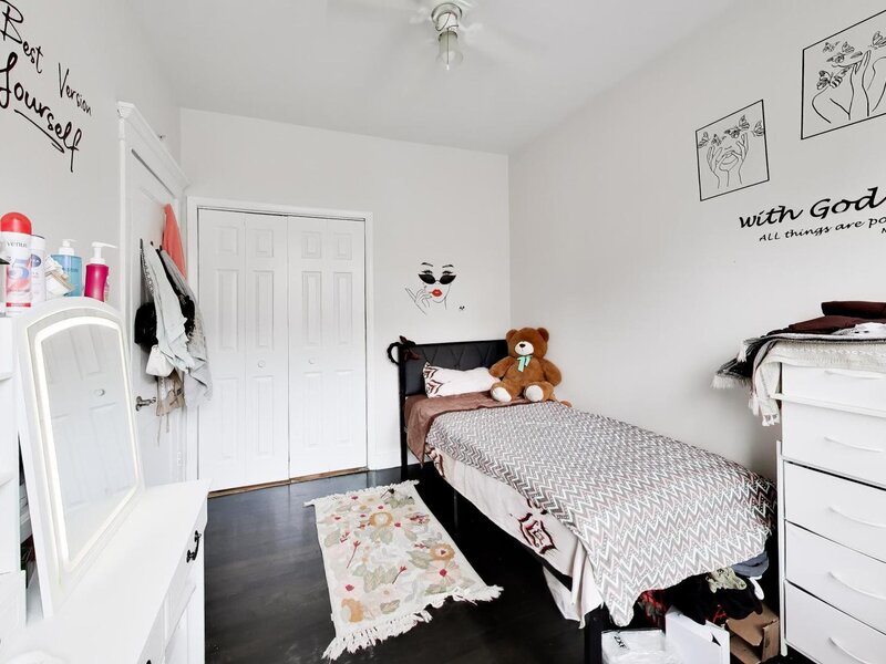 4822 W Hutchinson Street Chicago IL 60641