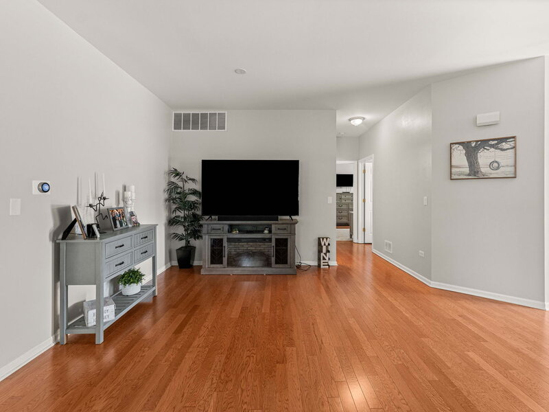16310 Crescent Lake Drive Crest Hill IL 60403