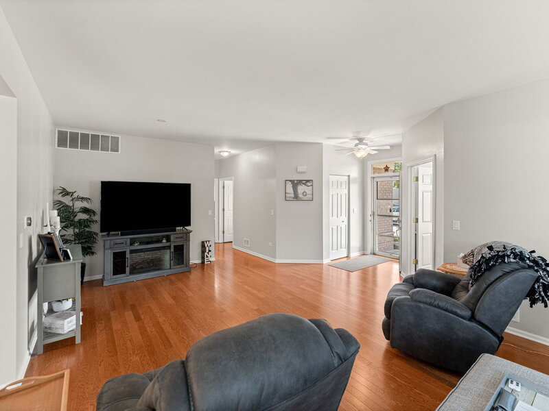 16310 Crescent Lake Drive Crest Hill IL 60403