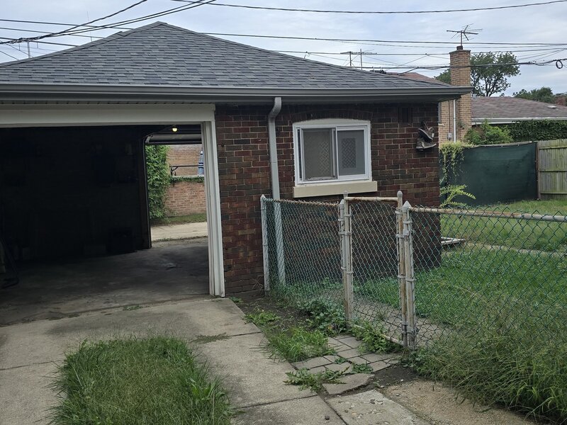 7951 S Blackstone Avenue Chicago IL 60619