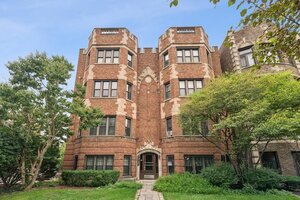 Photo of 504 S Austin Boulevard Oak Park IL 60304 Unit 1