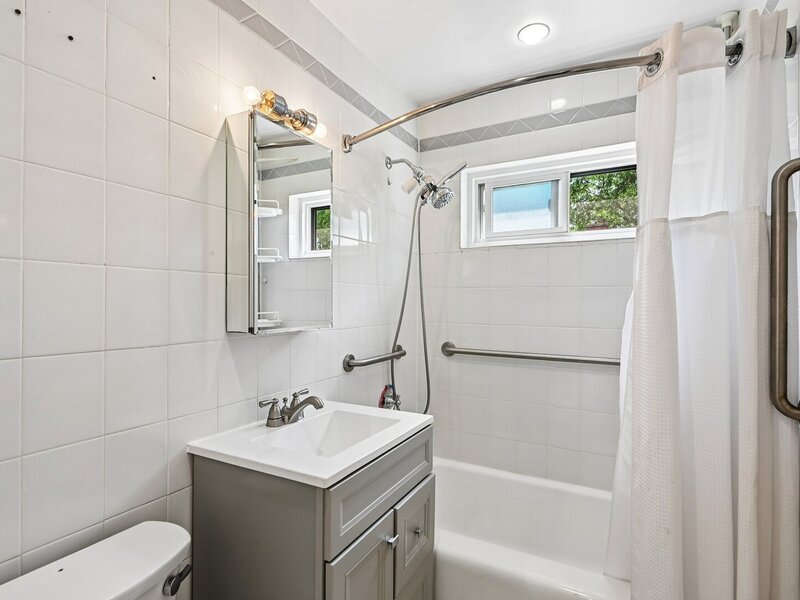 738 Dodge Avenue Evanston IL 60202