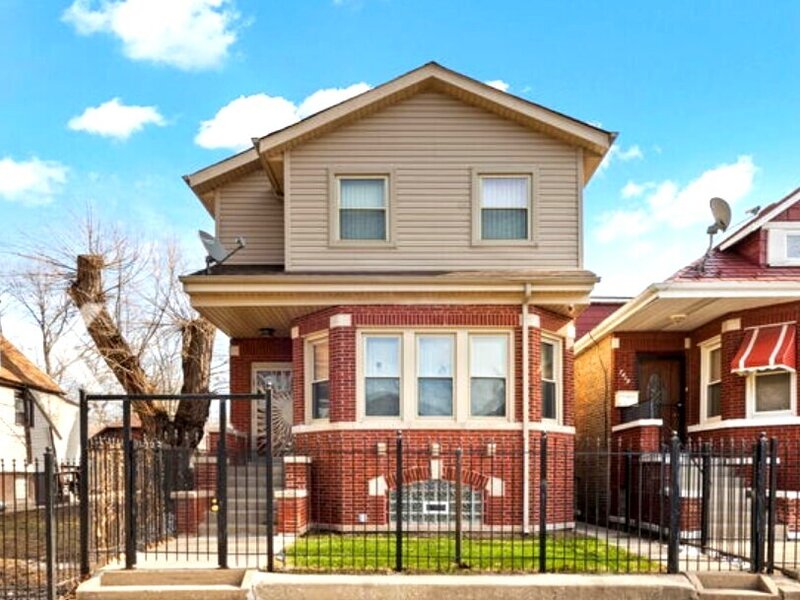 7417 S Sangamon Street Chicago IL 60621