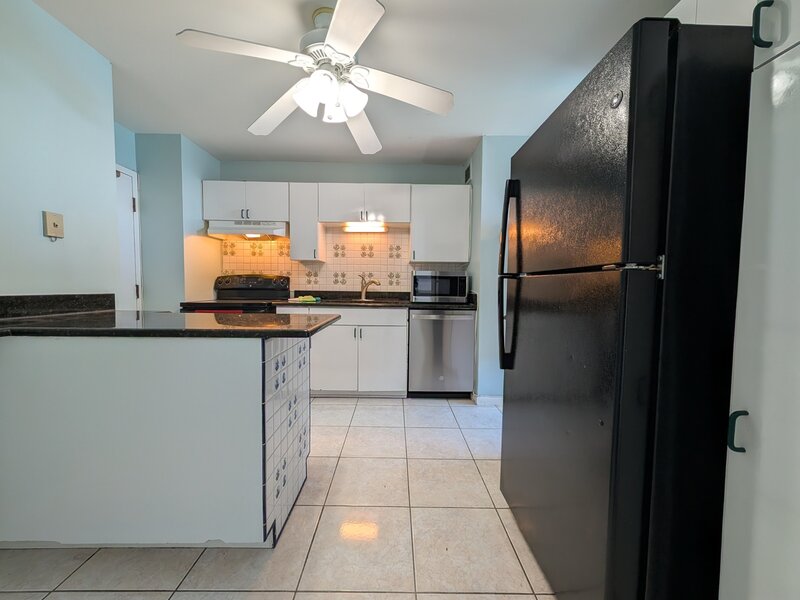 6171 N Sheridan Road Chicago IL 60660