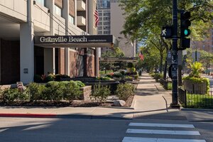 Photo of 6171 N Sheridan Road Chicago IL 60660 Unit 1412