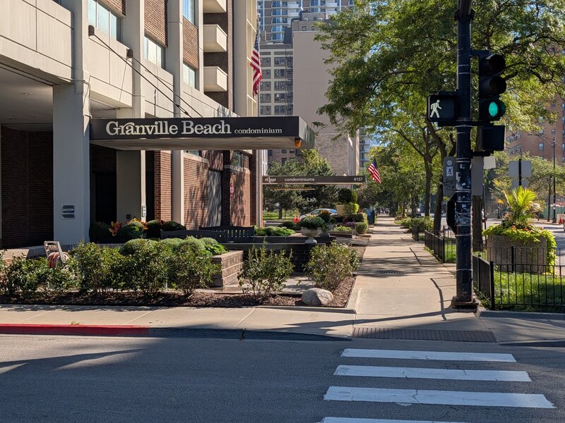 6171 N Sheridan Road Chicago IL 60660