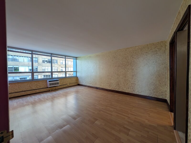 6171 N Sheridan Road Chicago IL 60660