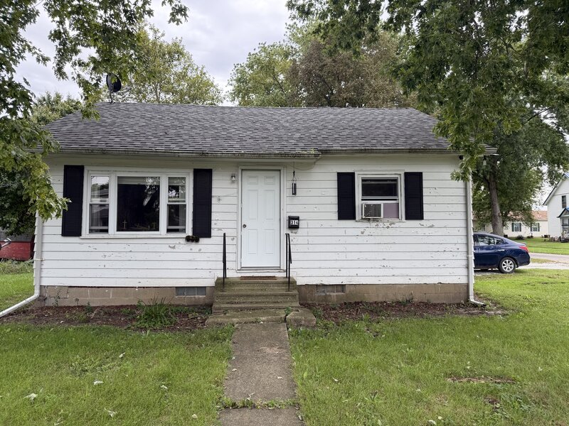 314 W Second Street Gilman IL 60938