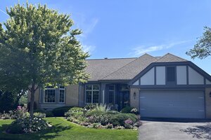 Photo of 8 Canterbury Court Lake In The Hills IL 60156