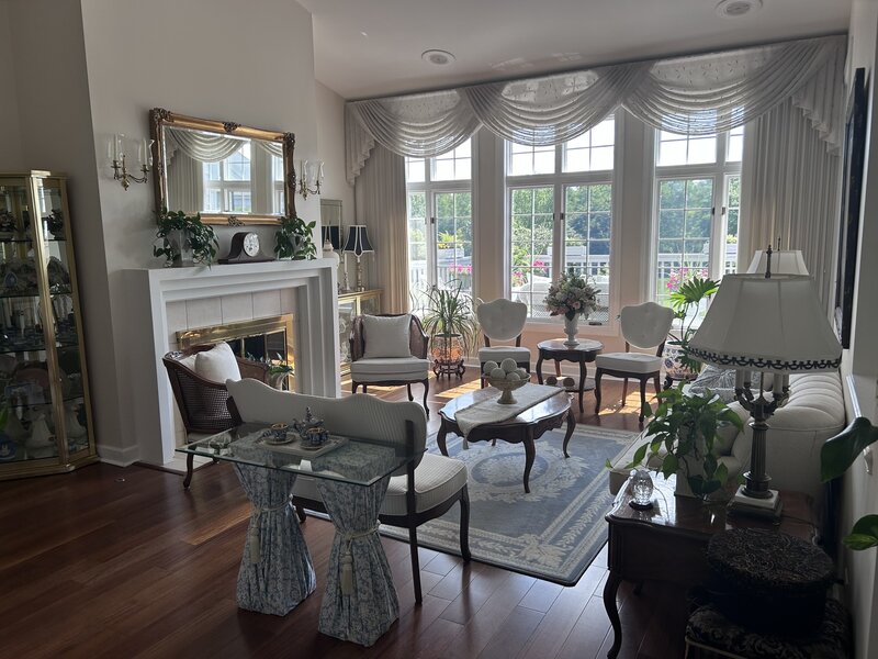 8 Canterbury Court Lake In The Hills IL 60156