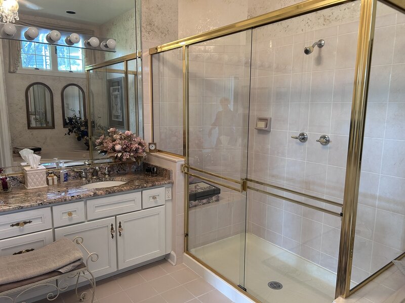 8 Canterbury Court Lake In The Hills IL 60156