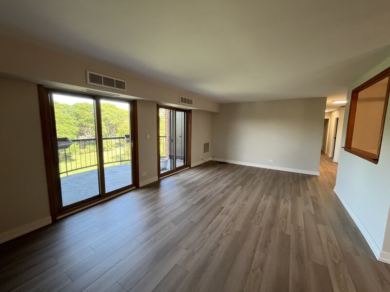 1615 E Central Road Arlington Heights IL 60005